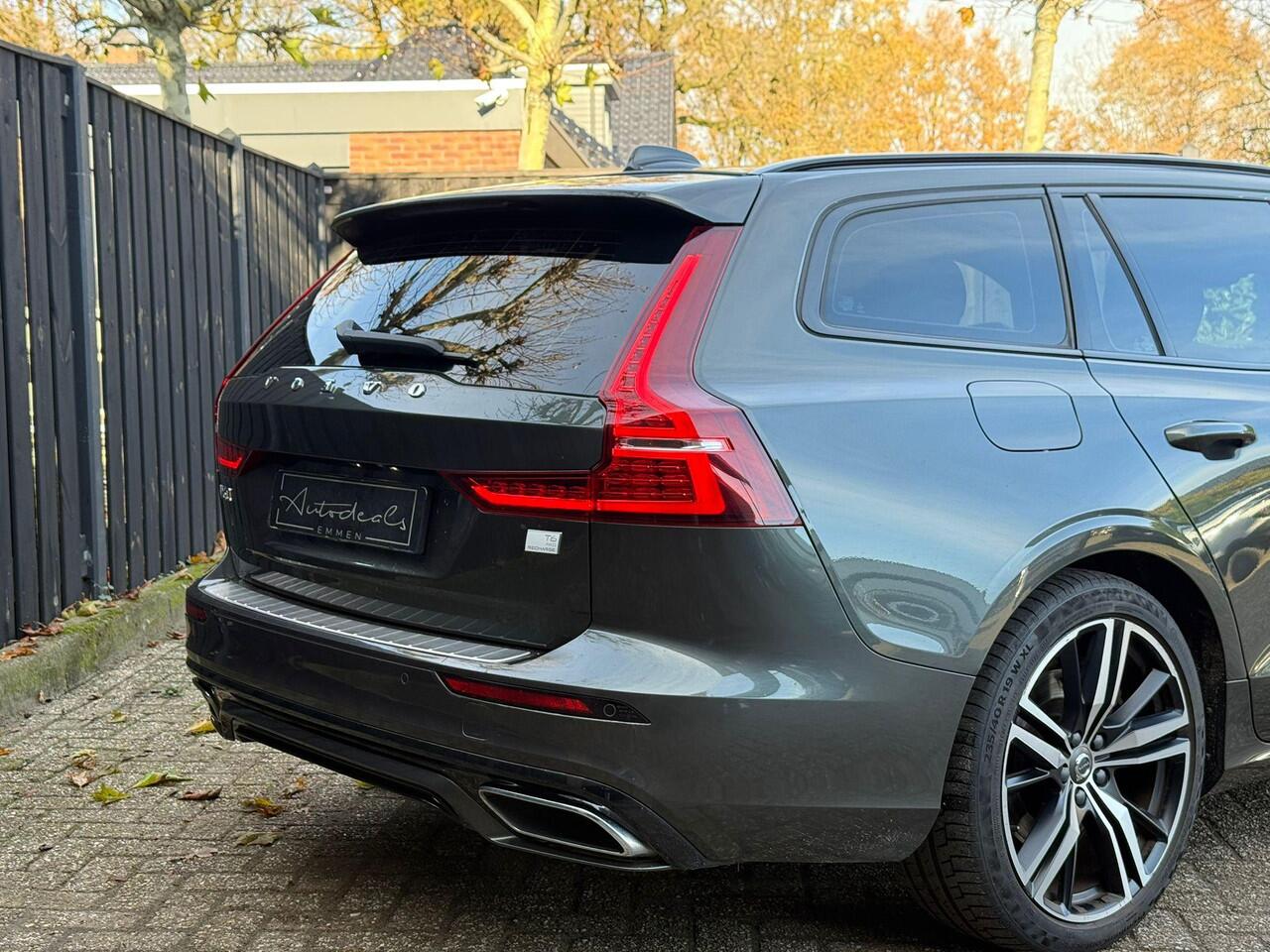 Volvo V60 2.0 T6 Twin Engine AWD R-Design