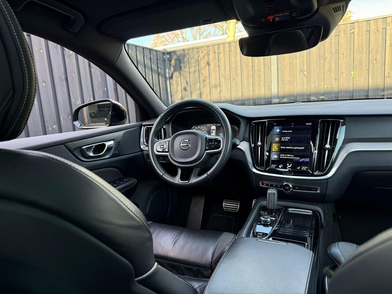 Volvo V60 2.0 T6 Twin Engine AWD R-Design