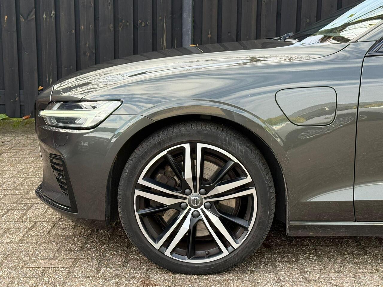 Volvo V60 2.0 T6 Twin Engine AWD R-Design