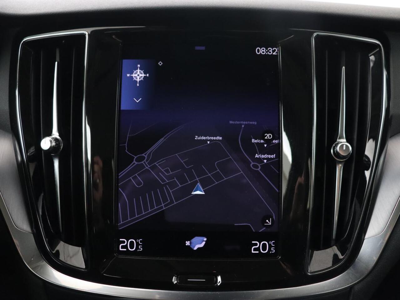 Volvo V60 2.0 T6 Recharge AWD Inscription | Leder | Camera | Carplay | Navigatie | Full LED | 18'' | Parkeerhulp | Cruise control | PHEV | Plug In