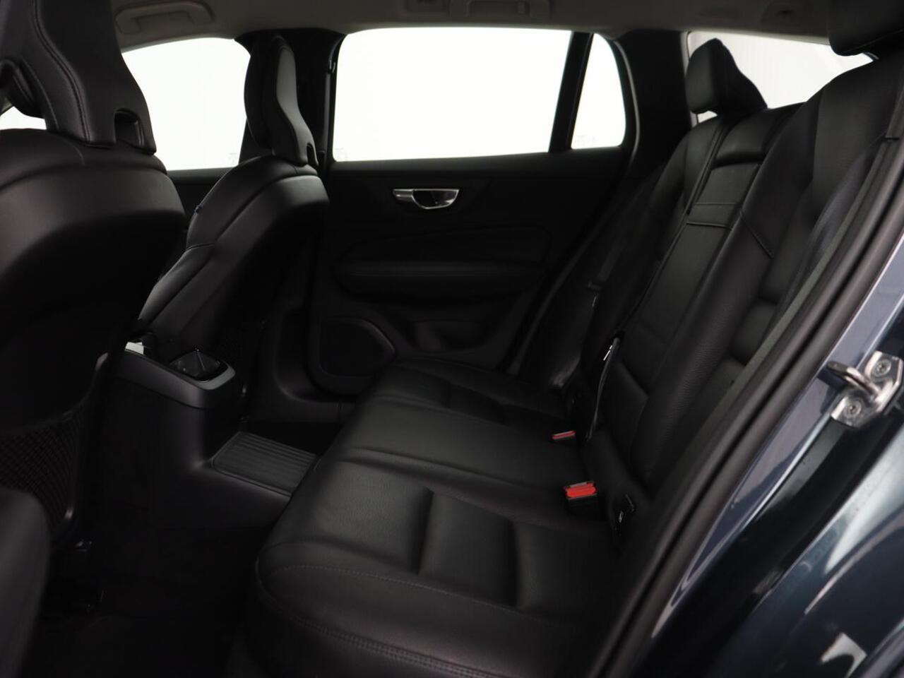 Volvo V60 2.0 T6 Recharge AWD Inscription | Leder | Camera | Carplay | Navigatie | Full LED | 18'' | Parkeerhulp | Cruise control | PHEV | Plug In