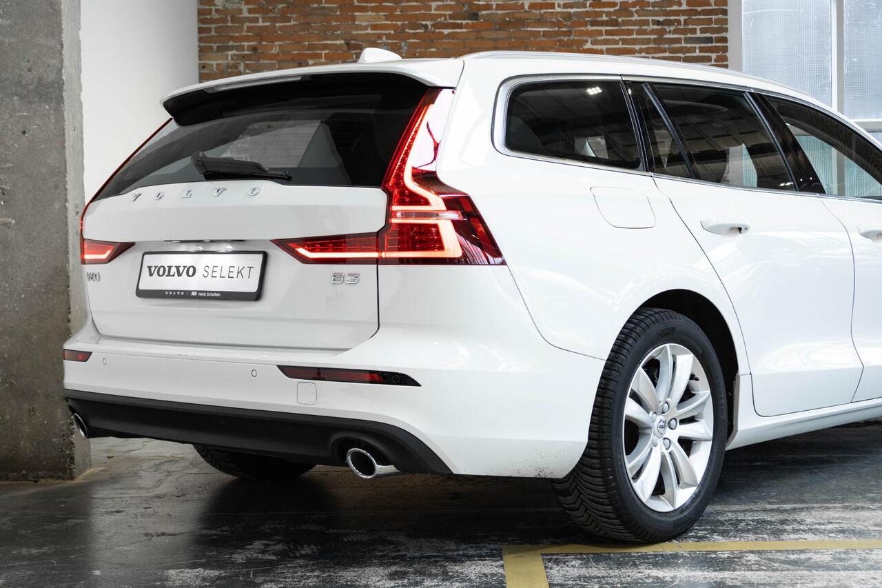 Volvo V60 B3 Automaat Business Pro | Adaptieve Cruise Control Met Pilot Assist | BLIS Dodehoekdetectie | Apple Carplay/Android Auto | Electronic Climate Control | DAB+ | Keyless Entry | Elektrische Achterklep | 17" Lichtmetalen Velgen | Park Assist Achter