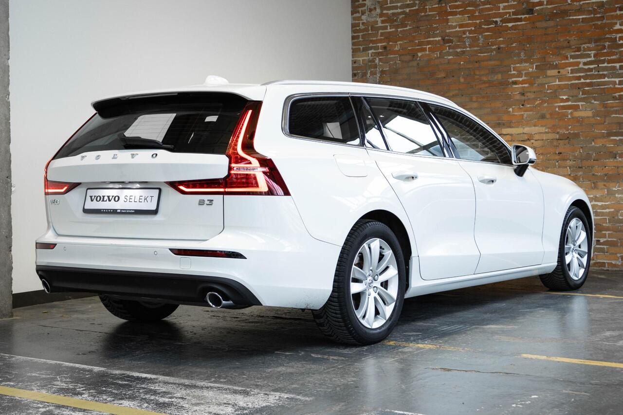 Volvo V60 B3 Automaat Business Pro | Adaptieve Cruise Control Met Pilot Assist | BLIS Dodehoekdetectie | Apple Carplay/Android Auto | Electronic Climate Control | DAB+ | Keyless Entry | Elektrische Achterklep | 17" Lichtmetalen Velgen | Park Assist Achter
