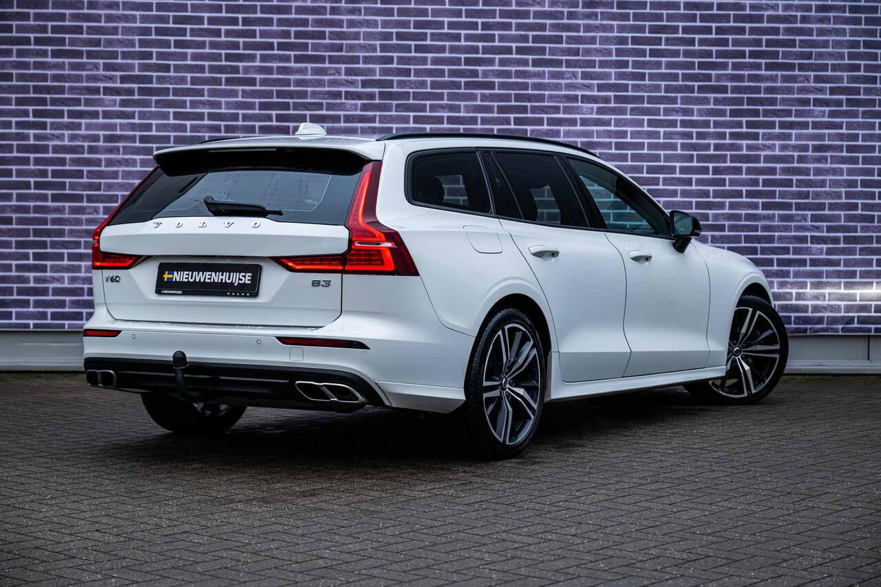 Volvo V60 2.0 B3 Momentum Advantage | Trekhaak | Advantage Styling Pack l Getint Glas | 19" | CarPlay |
