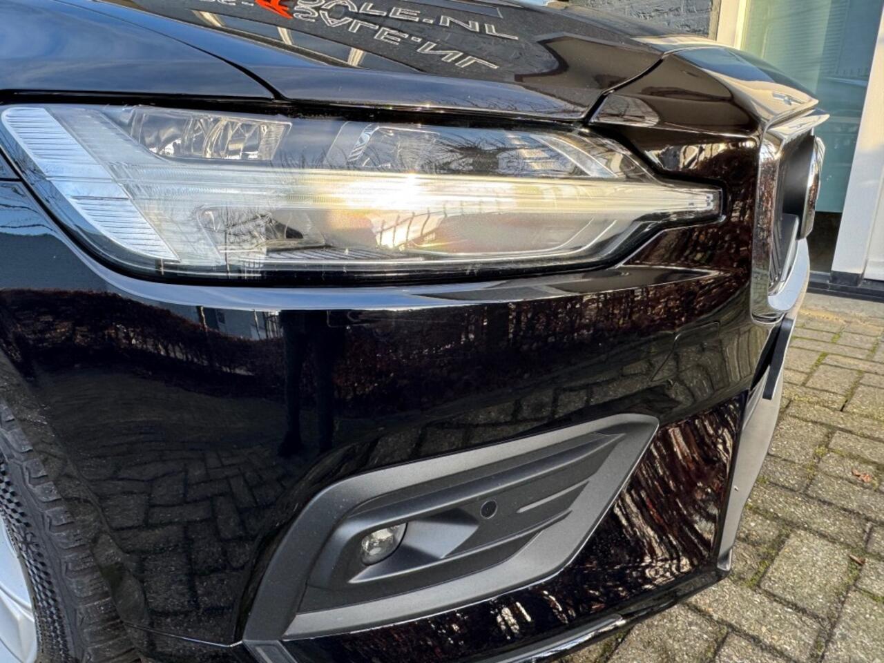 Volvo V60 2.0 B3 Autom. Momentum + Chroom + D-Glas + Lmv - 133 dkm