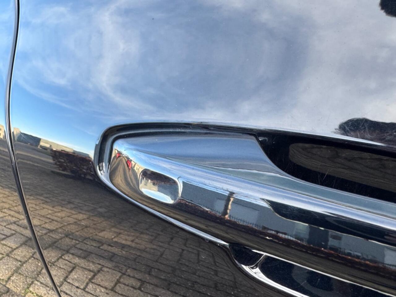 Volvo V60 2.0 B3 Autom. Momentum + Chroom + D-Glas + Lmv - 133 dkm