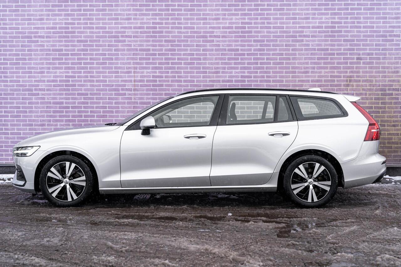 Volvo V60 B3 Core | Cruise Control | Navigatie | Apple CarPlay & Android Auto | Park Assist | LED Koplampen | 2 Zone Climate Control | 17" LM |