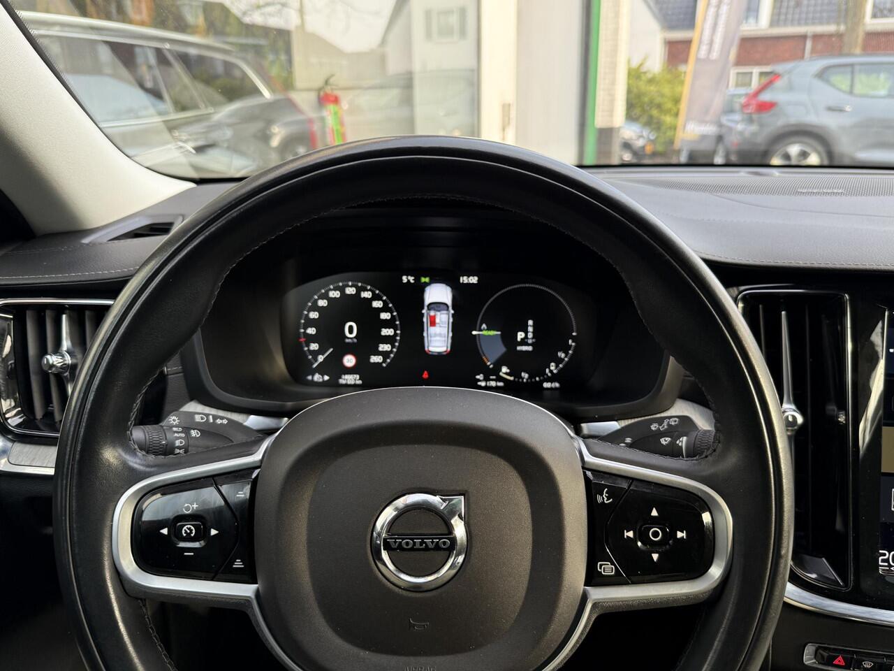 Volvo V60 2.0 T6 Recharge AWD Inscription |HUD|Panorama|Trekhaak|