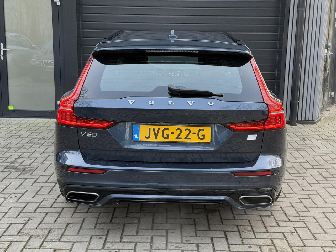 Volvo V60 2.0 T6 Recharge AWD R-Design
