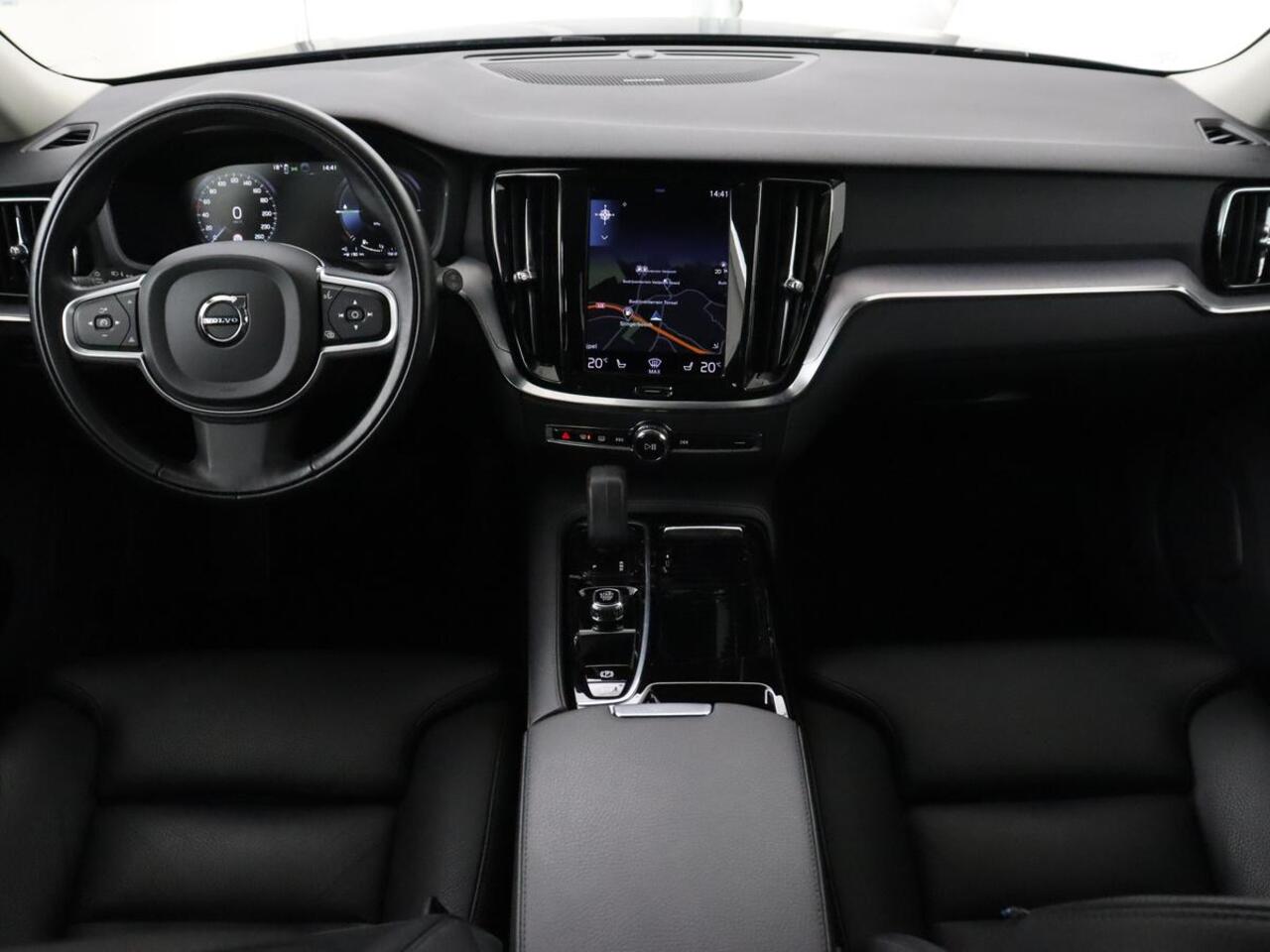 Volvo V60 2.0 T8 Recharge AWD Inscription | Panoramadak | Trekhaak | Stoel & stuurverwarming | Carplay | Harman/Kardon | Navigatie | Achterbankverwarming | Cruise control | PHEV | Plug In