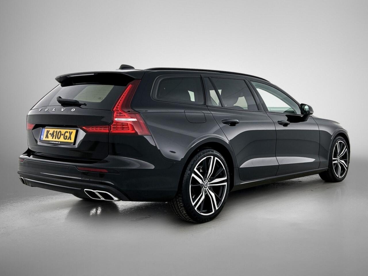 Volvo V60 2.0 B3 Momentum Advantage | Leder | Adaptive Cruise | 19" LMV |
