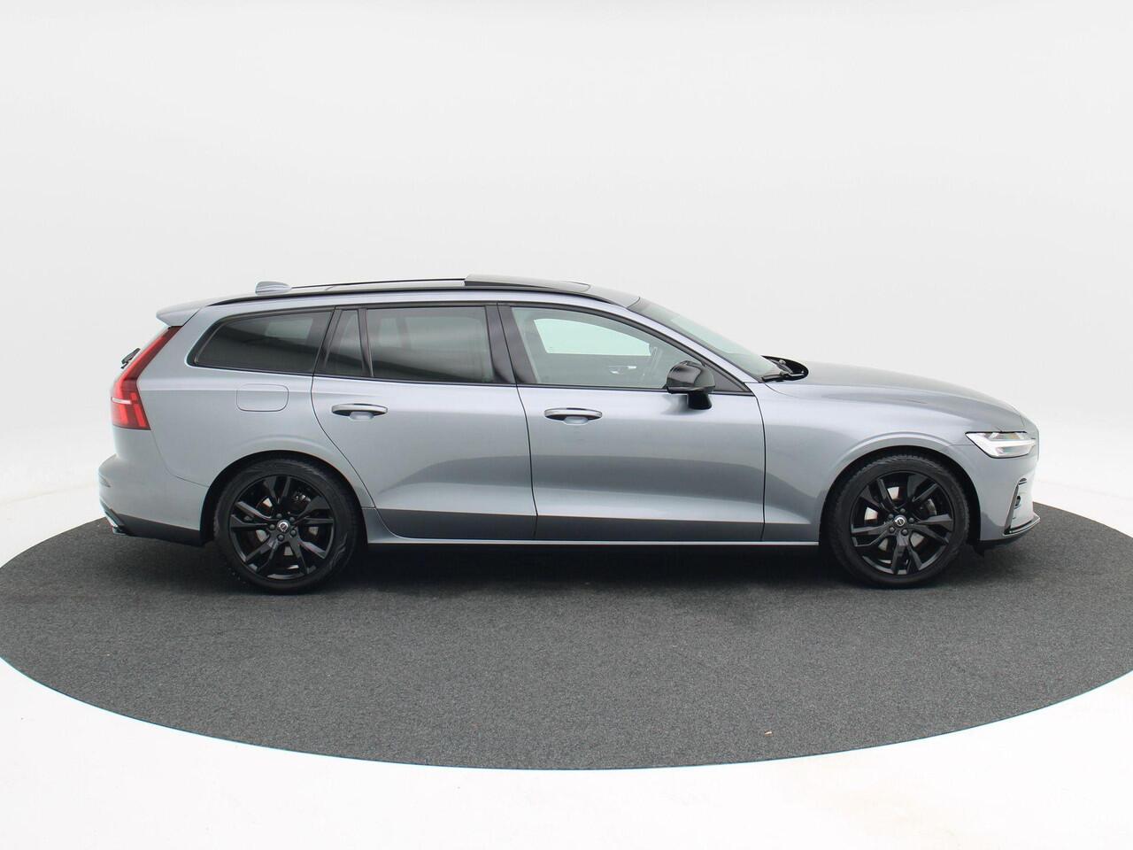 Volvo V60 2.0 B3 R-Design 163 Pk Automaat | Panoramadak | Trekhaak Elektrisch | Adaptive Cruise | Camera | Stuur- & Stoelverwarming | 18 Inch | 125.382 Km