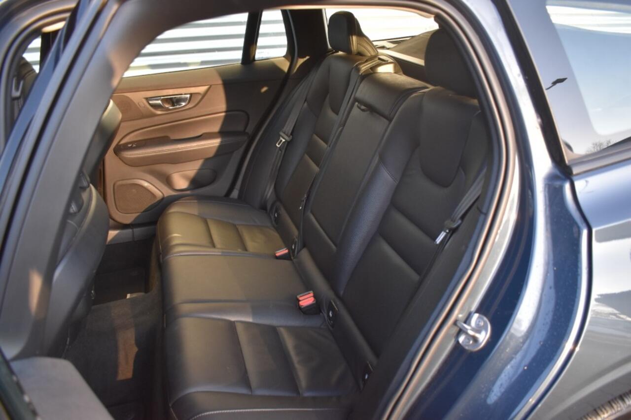 Volvo V60 2.0 B3 ADVANTAGE / LEDER / EL. TREKH./ STOEL+STUUR+VOORRUIT VERW.