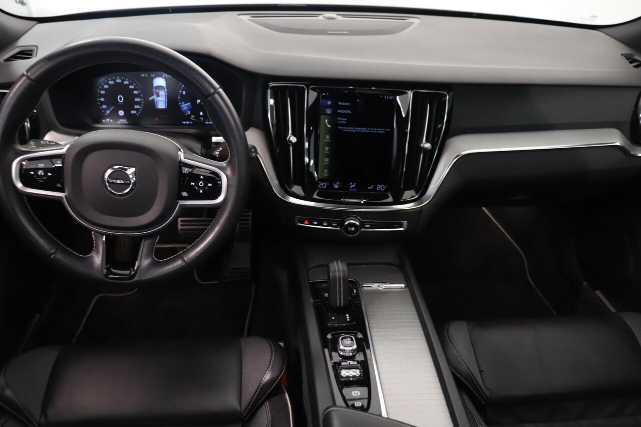 Volvo V60 2.0 B4 R-Design | Panoramadak | Harman Kardon | Camera | Stuur & Stoelverwarming |