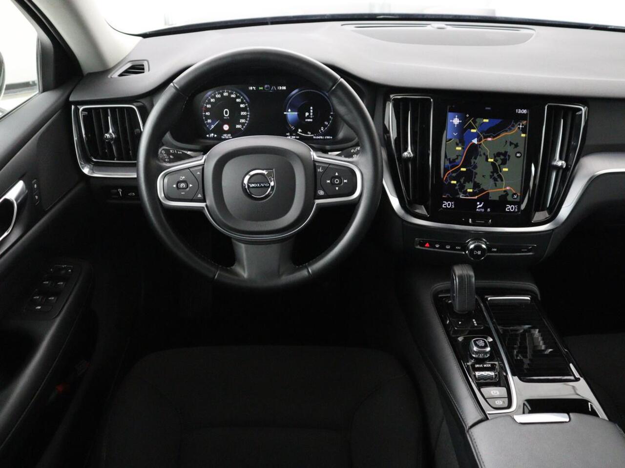 Volvo V60 2.0 T6 Recharge AWD Business Pro | Trekhaak | 360 Camera | Adaptive Cruise | Navigatie | Carplay | Full LED | PHEV | Plug In