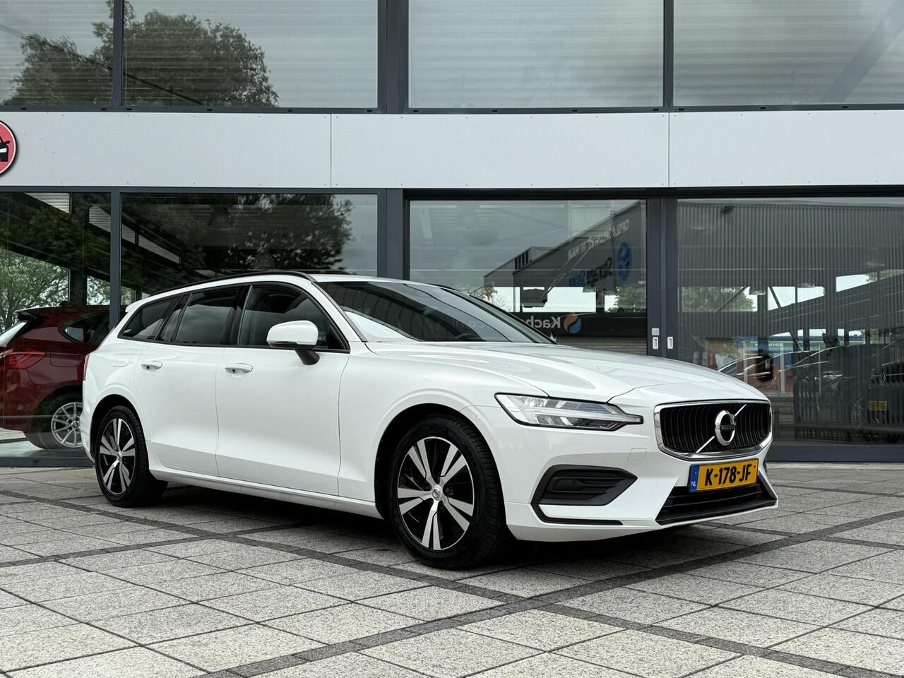 Volvo V60 2.0 B3 Aut. 163pk MHEV Momentum | Trekhaak | Navi | LED | Camera | LMV |