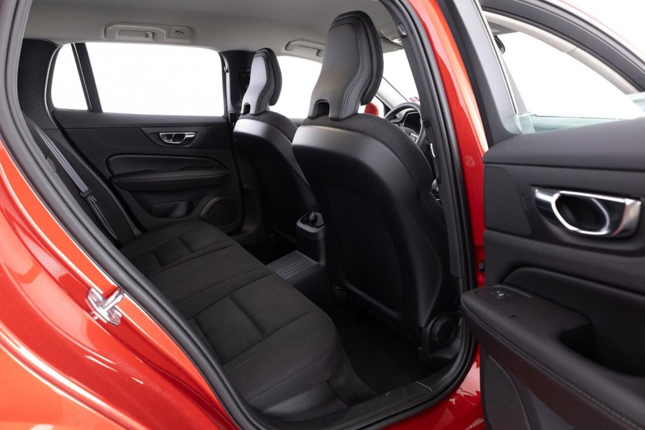 Volvo V60 2.0 T6 Recharge AWD Inscription Expression | Full LED | NAVI | ECC | PHEV .