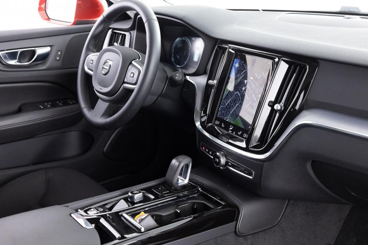 Volvo V60 2.0 T6 Recharge AWD Inscription Expression | Full LED | NAVI | ECC | PHEV .