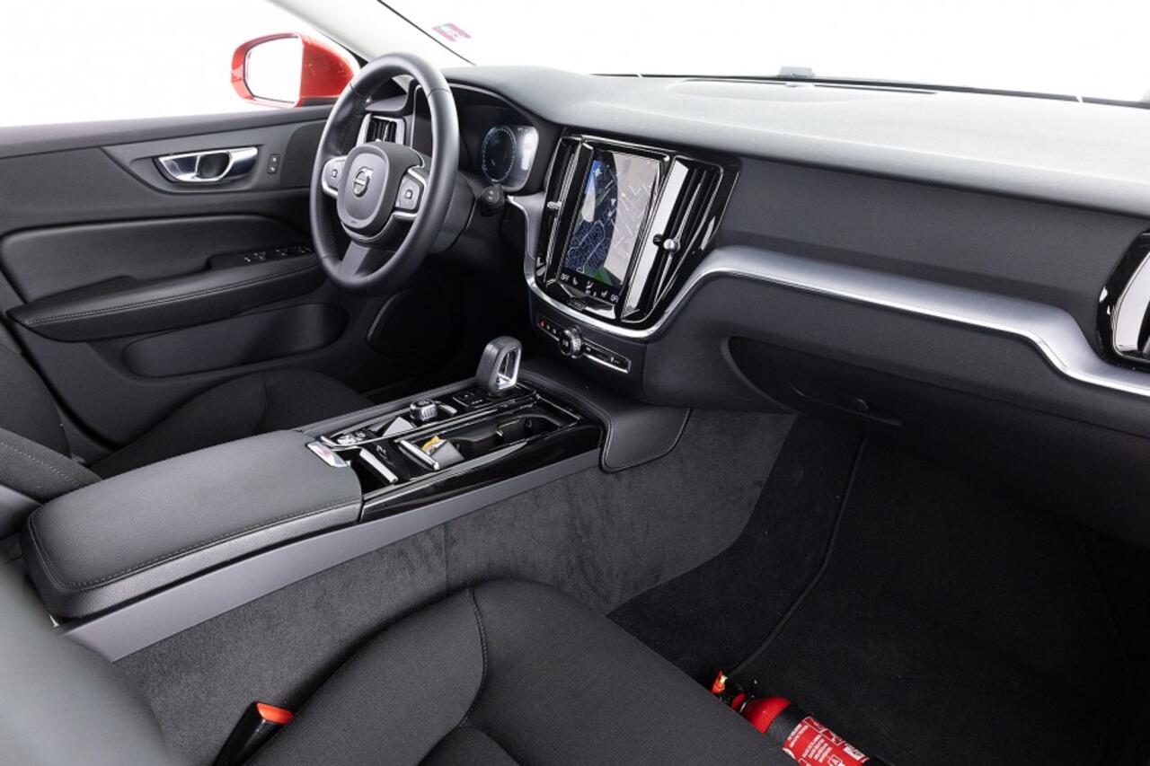 Volvo V60 2.0 T6 Recharge AWD Inscription Expression | Full LED | NAVI | ECC | PHEV .