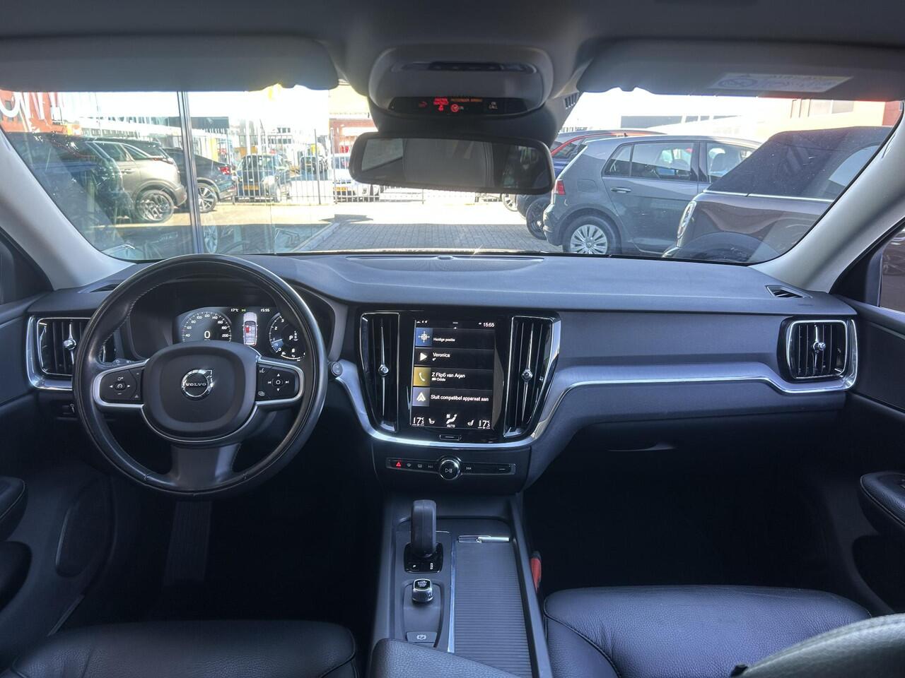Volvo V60 2.0 B3 Momentum Advantage NL-AUTO | NAVI | 19''| LEDER|