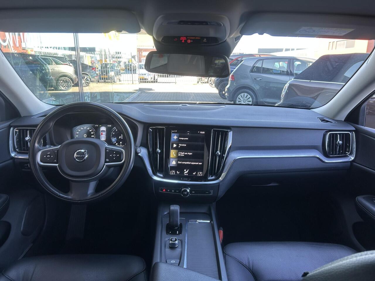 Volvo V60 2.0 B3 Momentum Advantage NL-AUTO | NAVI | 19''| LEDER|