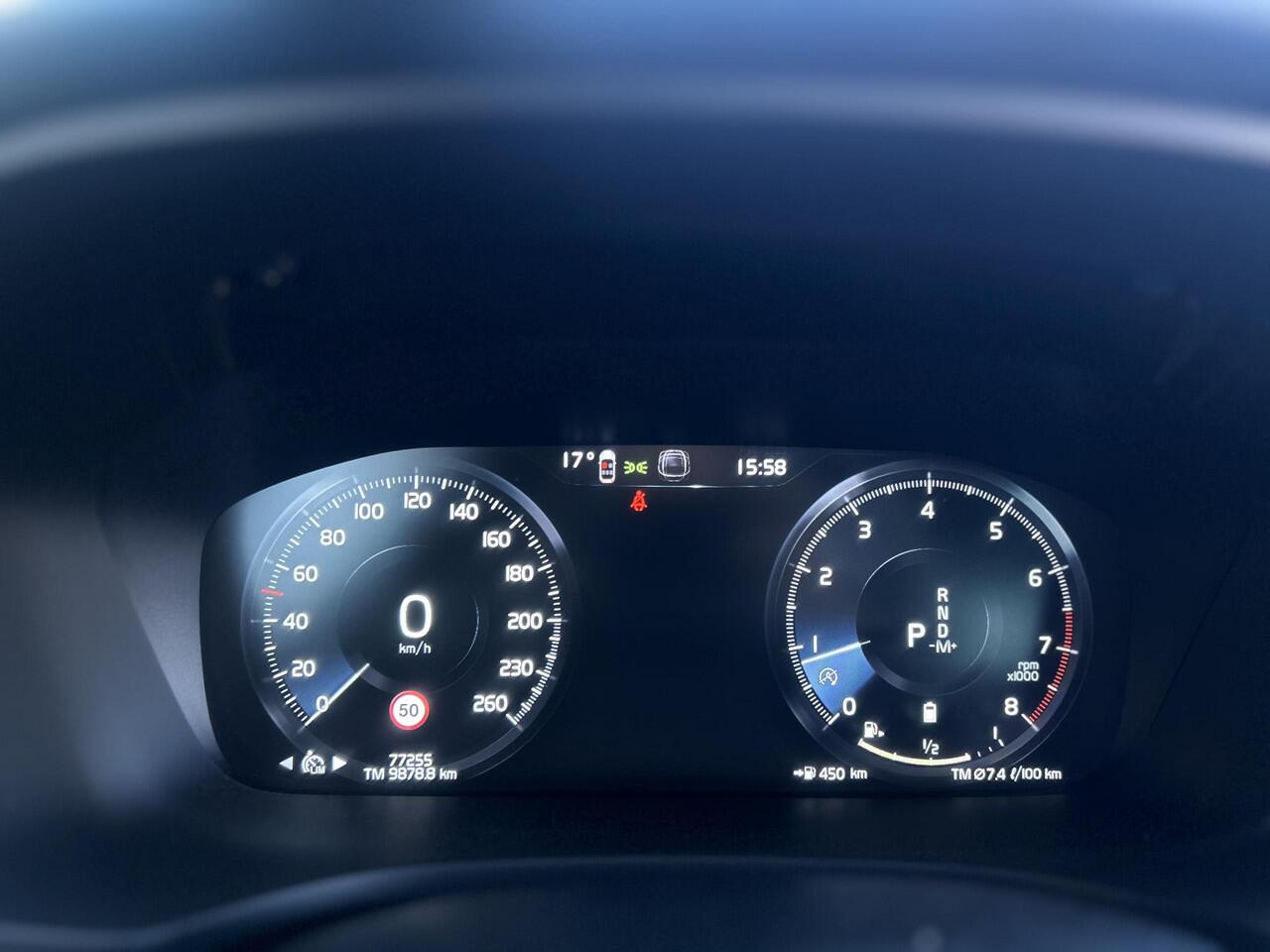 Volvo V60 2.0 B3 Momentum Advantage NL-AUTO | NAVI | 19''| LEDER|