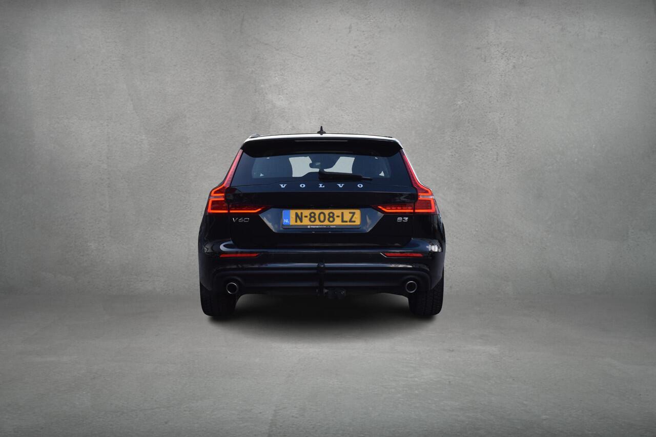 Volvo V60 2.0 B3 Momentum Business | Trekhaak | Apple CarPlay | ACC | Climate