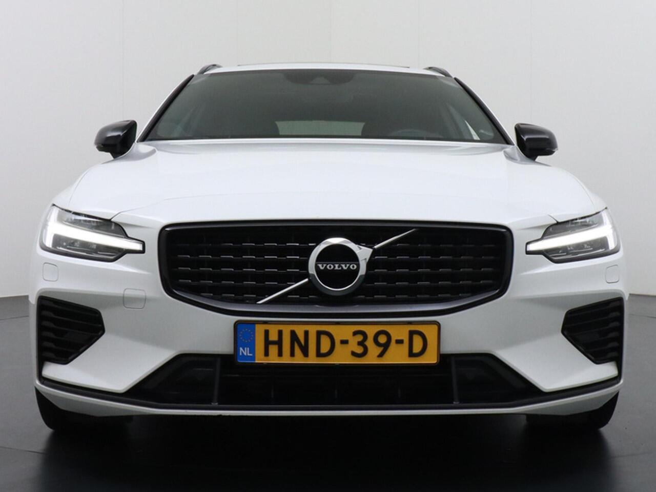Volvo V60 2.0 T6 Recharge AWD R-Design LongRange/Panodak/Camera/Headup etc.