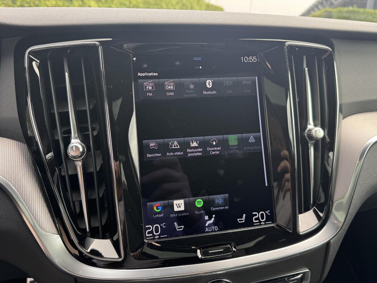 Volvo V60 T6 Recharge AWD R-Design | Panoramadak | Elekt.stoel | DAB | CarPlay