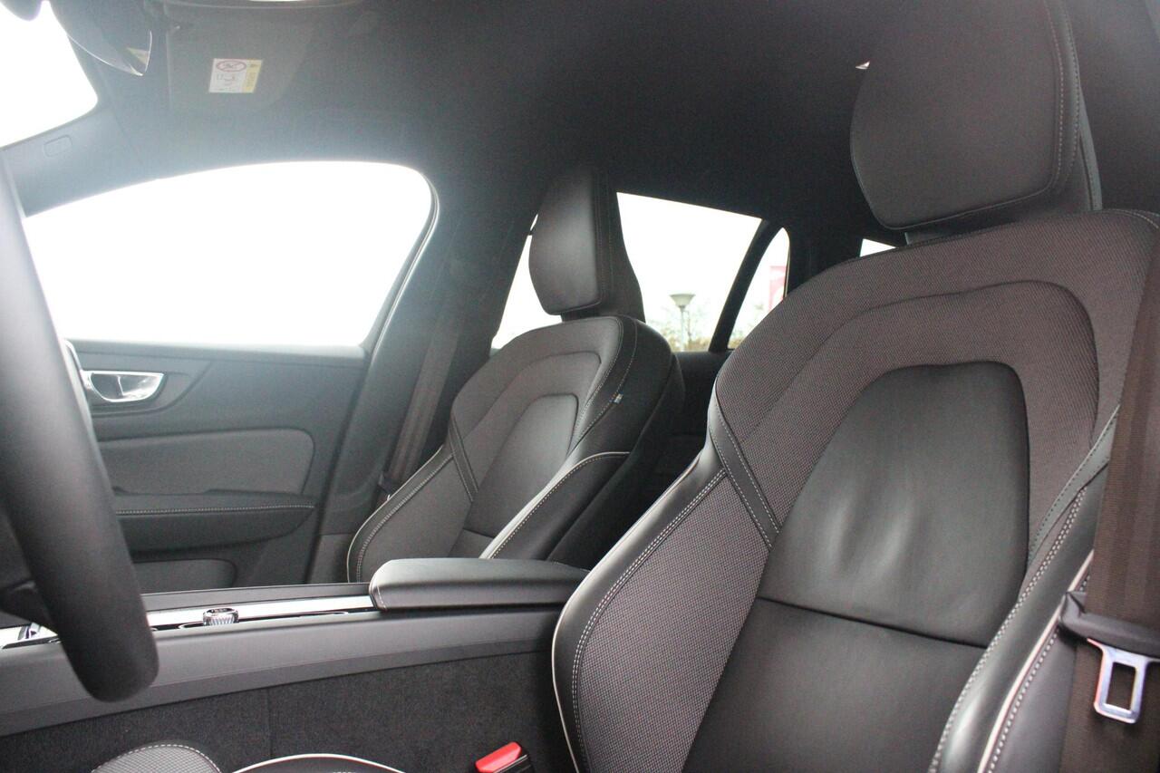 Volvo V60 2.0 B4 211PK PLUS DARK |19" 5-MULTI SPAAKS BLACK DIAMOND CUT LICHTMETALEN VELGEN | PILOT ASSIST | REMOTE START | APPLE CARPLAY / ANDROID AUTO | NAVIGATIE BY GOOGLE | DRAADLOZE TELEFOONLADER | PARK ASSIST - ACHTERUITRIJCAMERA EN PAKEERSENSOREN VOOR + ACHT