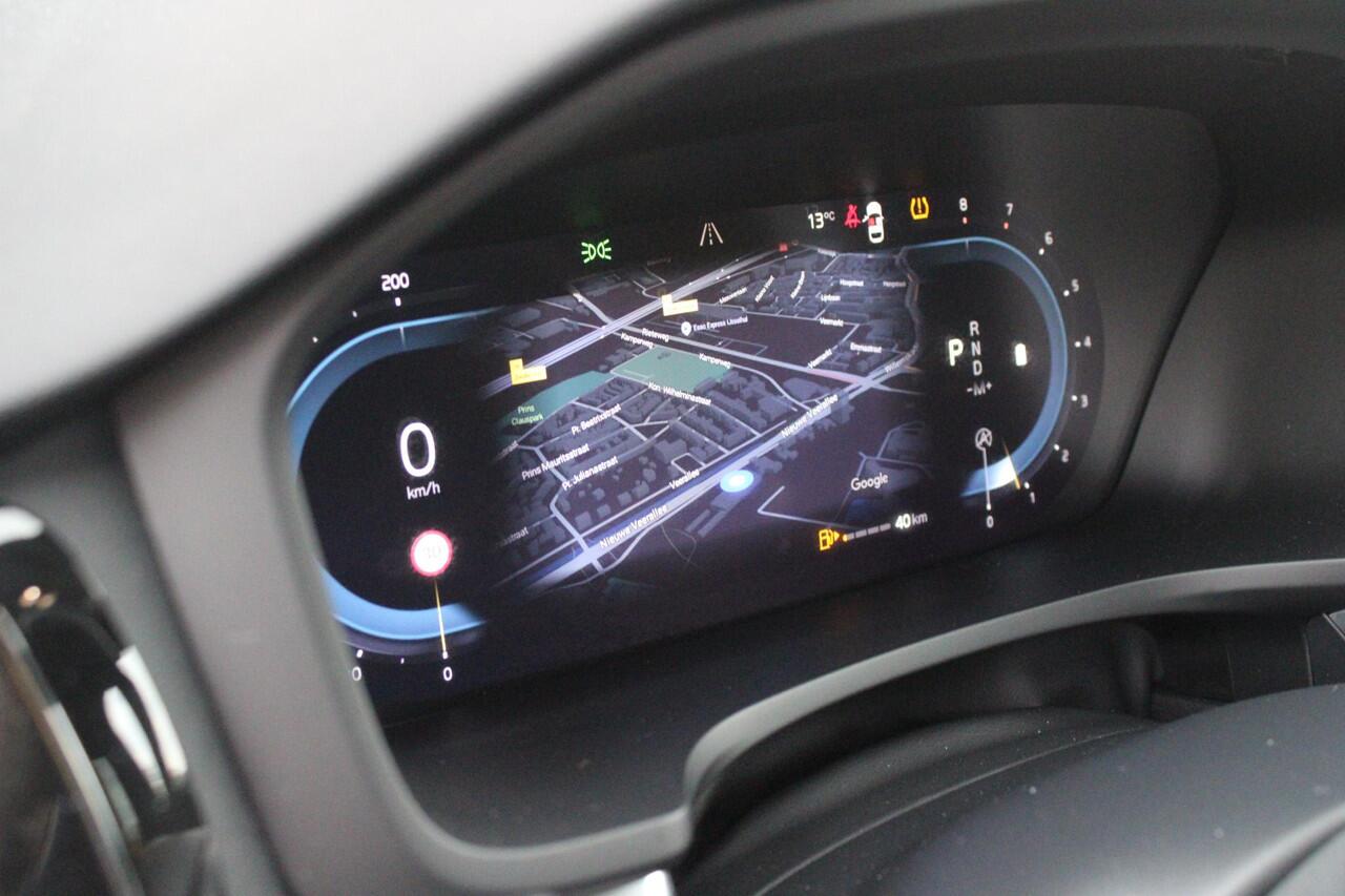 Volvo V60 2.0 B4 211PK PLUS DARK |19" 5-MULTI SPAAKS BLACK DIAMOND CUT LICHTMETALEN VELGEN | PILOT ASSIST | REMOTE START | APPLE CARPLAY / ANDROID AUTO | NAVIGATIE BY GOOGLE | DRAADLOZE TELEFOONLADER | PARK ASSIST - ACHTERUITRIJCAMERA EN PAKEERSENSOREN VOOR + ACHT