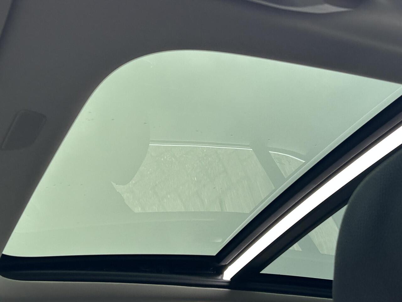 Volvo V60 2.0 T6 Recharge AWD Inscription ;long range/intellisafe excl,bliss/ schuifdak/lighting/ park assist/ 19 inch/ trekhaak