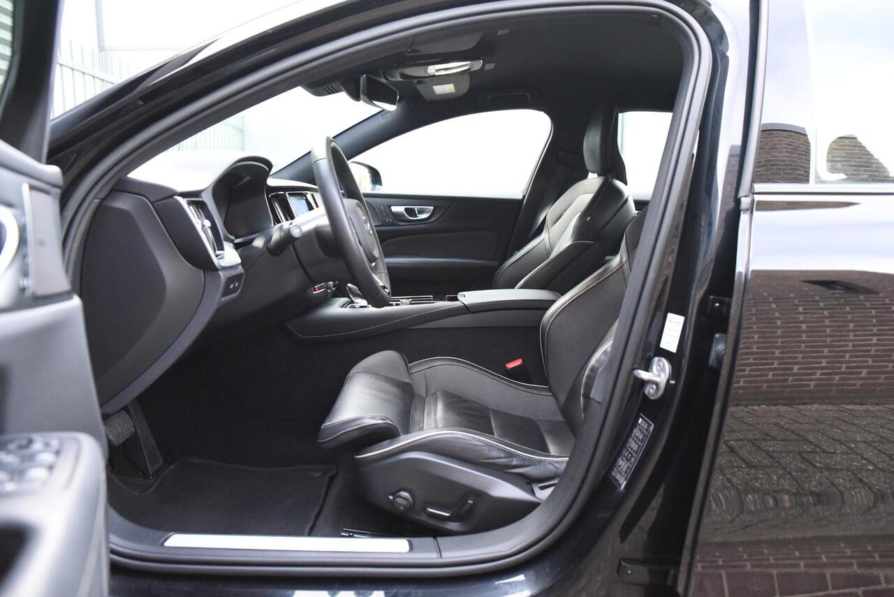 Volvo V60 2.0 T8 Plug-in hybrid AWD Plus Dark