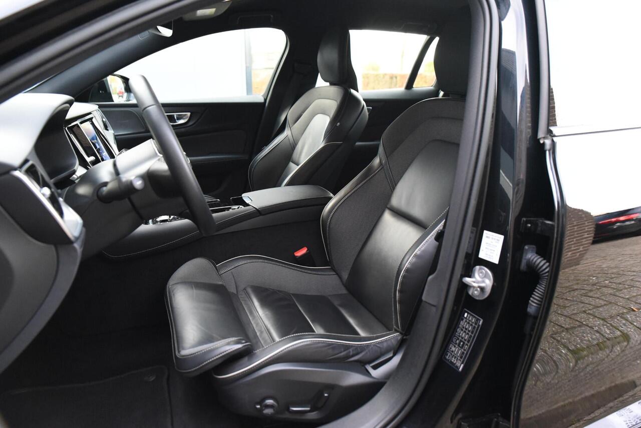 Volvo V60 2.0 T8 Plug-in hybrid AWD Plus Dark