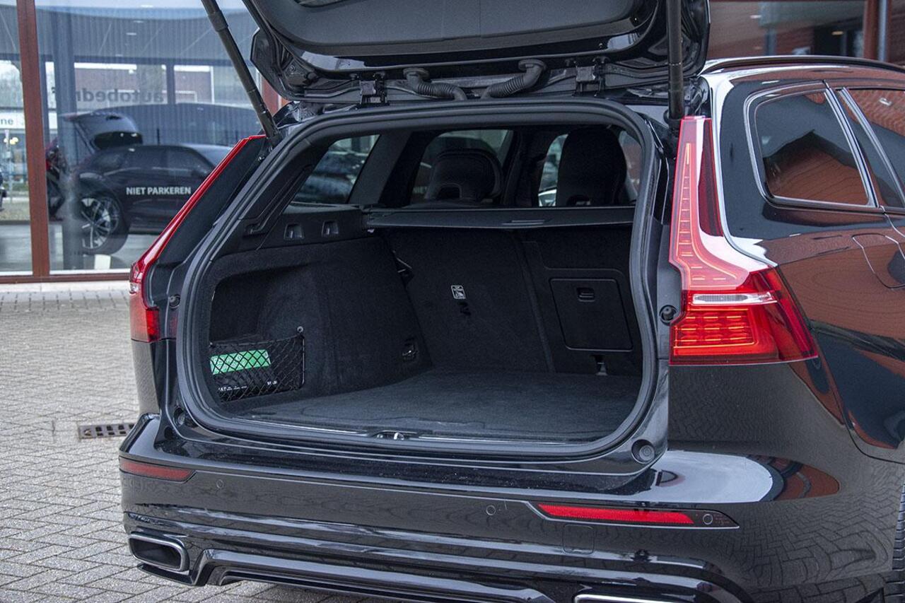 Volvo V60 2.0 T8 PIH AWD R-DESIGN / LONG RANGE