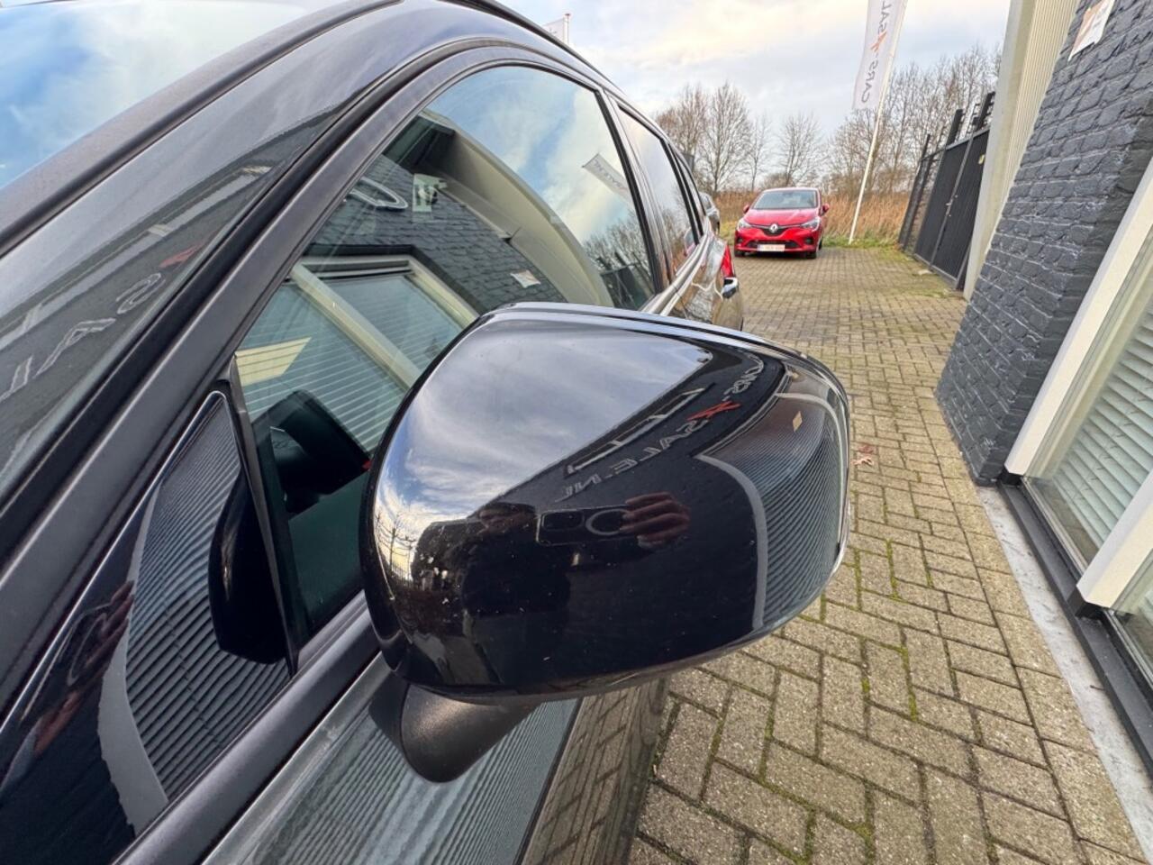 Volvo V60 2.0 B3 Autom Advantage + Led + Lmv + Navi + D-Glas - 2022!