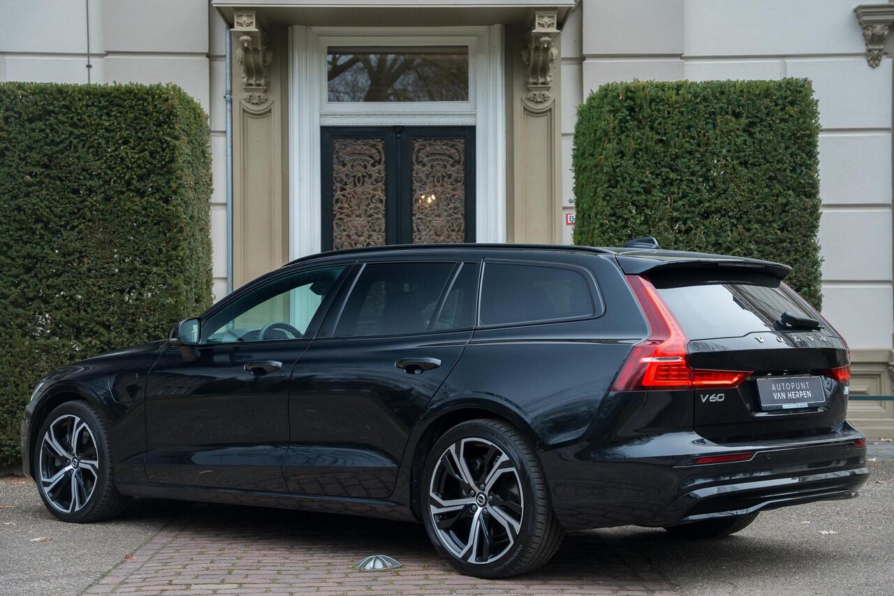Volvo V60 2.0 T8 Plug-in hybrid AWD Plus Dark TREKHAAK | ADAPTIVE | H&K | MEMORY | CAMERA