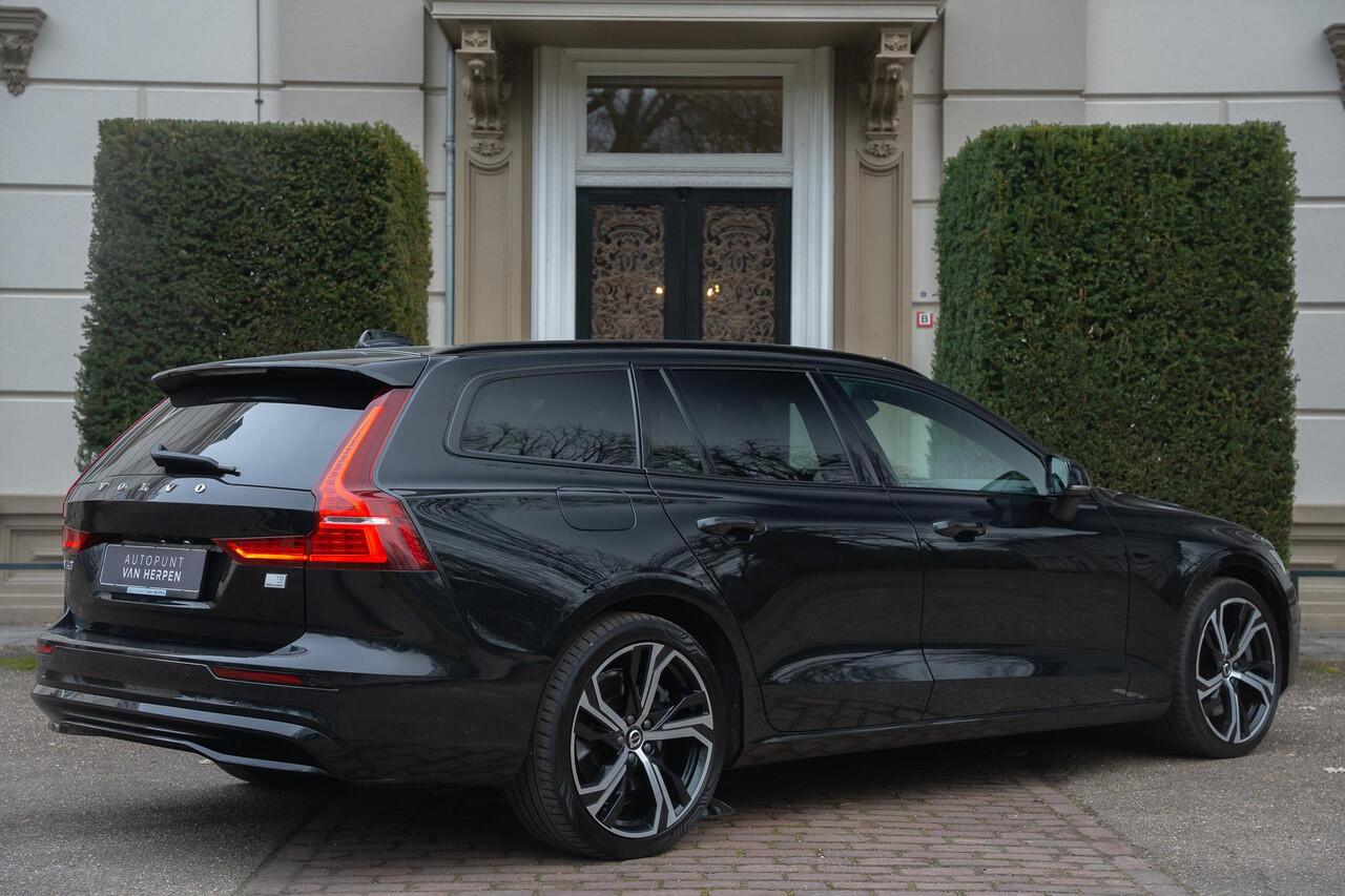 Volvo V60 2.0 T8 Plug-in hybrid AWD Plus Dark TREKHAAK | ADAPTIVE | H&K | MEMORY | CAMERA