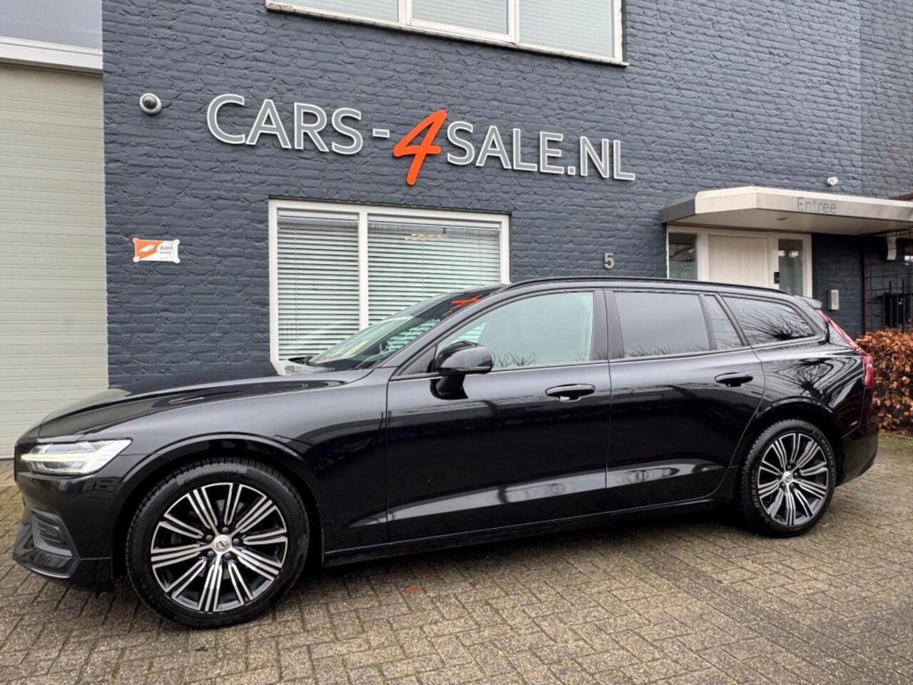 Volvo V60 2.0 B3 Autom Advantage + Led + 18 inch Lmv + Navi + D-Glas - 2022!