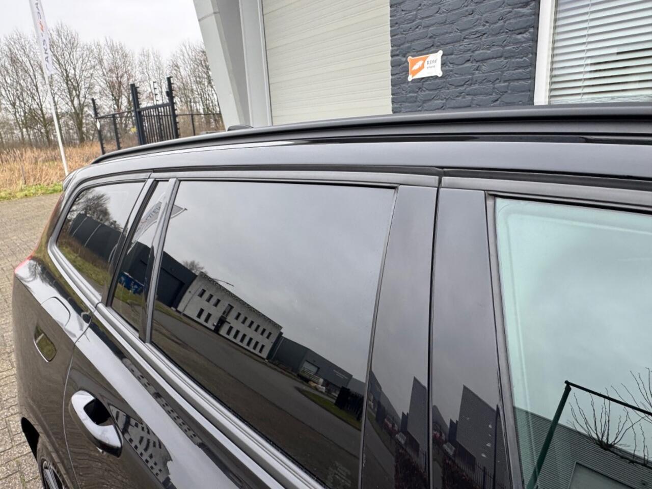 Volvo V60 2.0 B3 Autom Advantage + Led + 18 inch Lmv + Navi + D-Glas - 2022!