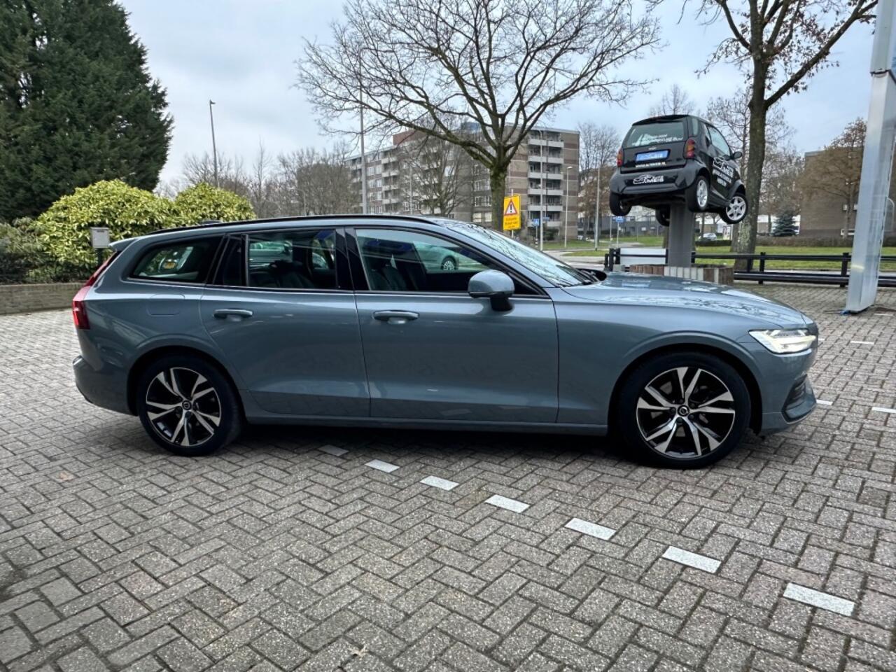 Volvo V60 2.0 B3 ESSENTIAL Automaat Navi Leer Cruise Trekhaak