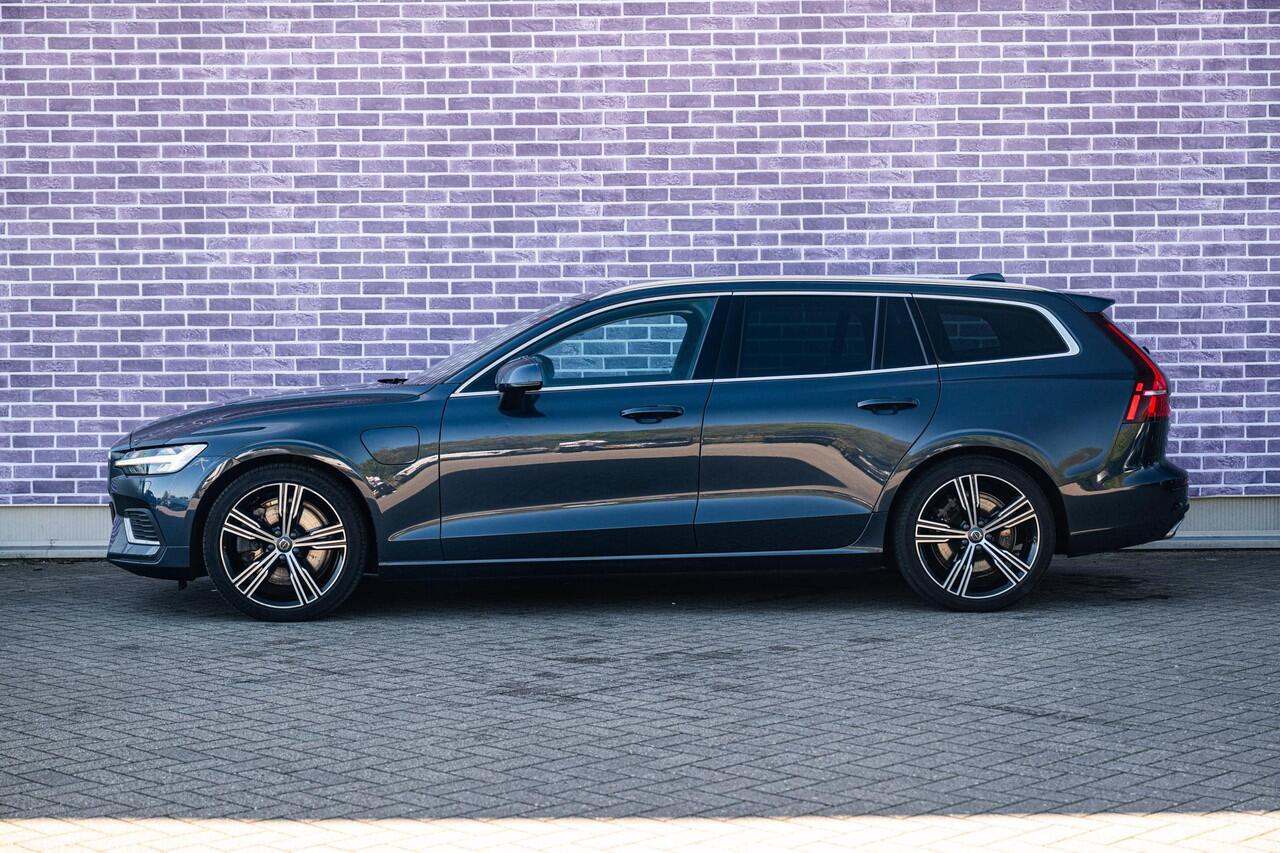 Volvo V60 2.0 T6 Plug-in hybrid AWD Plus Bright | Long Range | Trekhaak | Full LED koplampen | Extra getint glas | Harman/Kardon | Verwarmbare voorruit | Power Seats | Adapt. Cruise Control |