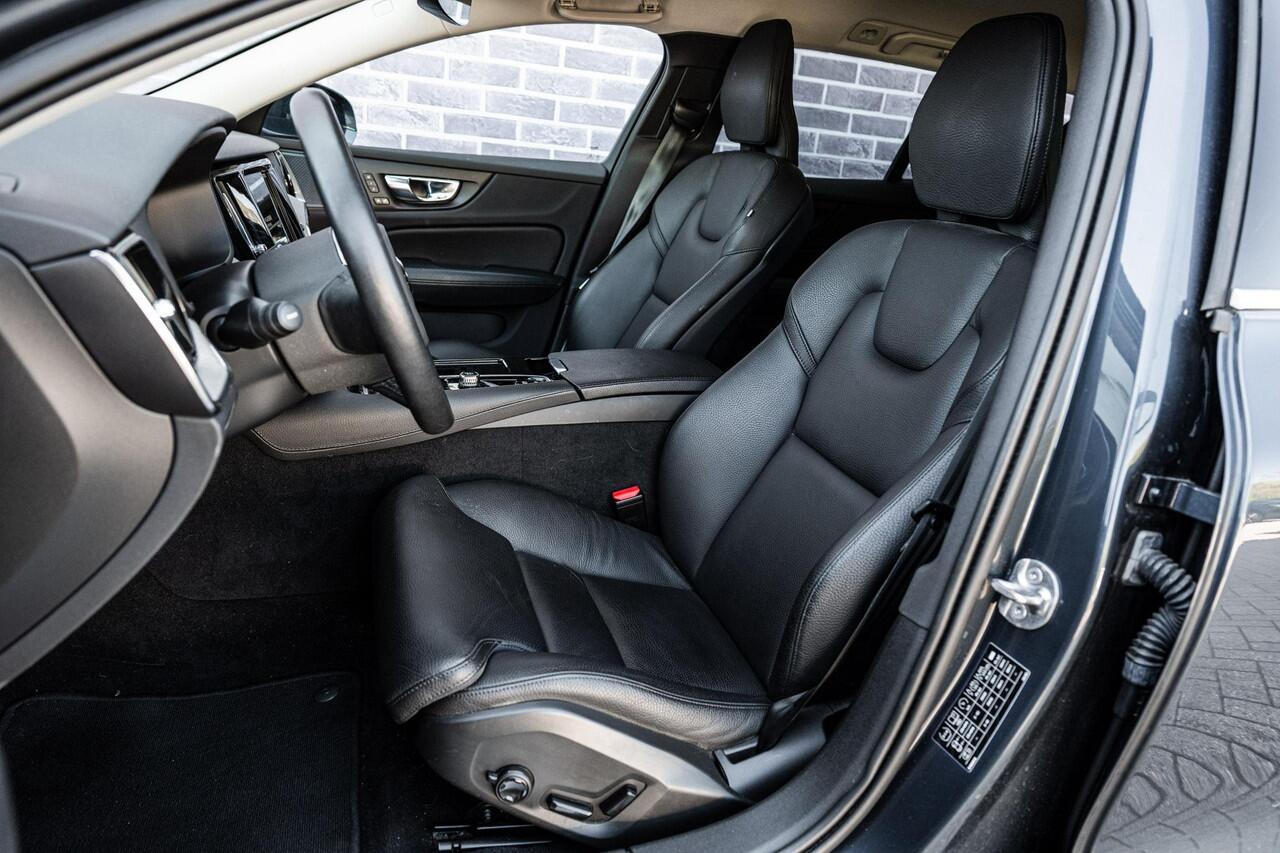 Volvo V60 2.0 T6 Plug-in hybrid AWD Plus Bright | Long Range | Trekhaak | Full LED koplampen | Extra getint glas | Harman/Kardon | Verwarmbare voorruit | Power Seats | Adapt. Cruise Control |