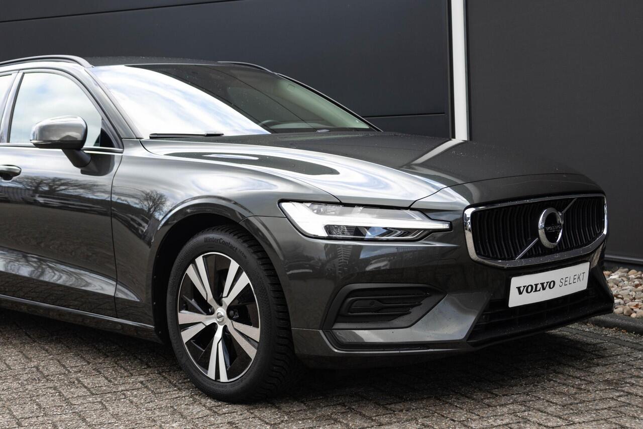 Volvo V60 B3 Essential Edition | Adaptieve Cruise Control | Camera | Stoel en stuurverwarming | DAB+| Lederen bekleding |