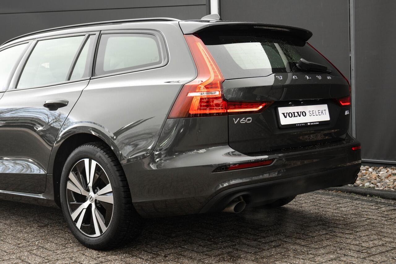 Volvo V60 B3 Essential Edition | Adaptieve Cruise Control | Camera | Stoel en stuurverwarming | DAB+| Lederen bekleding |