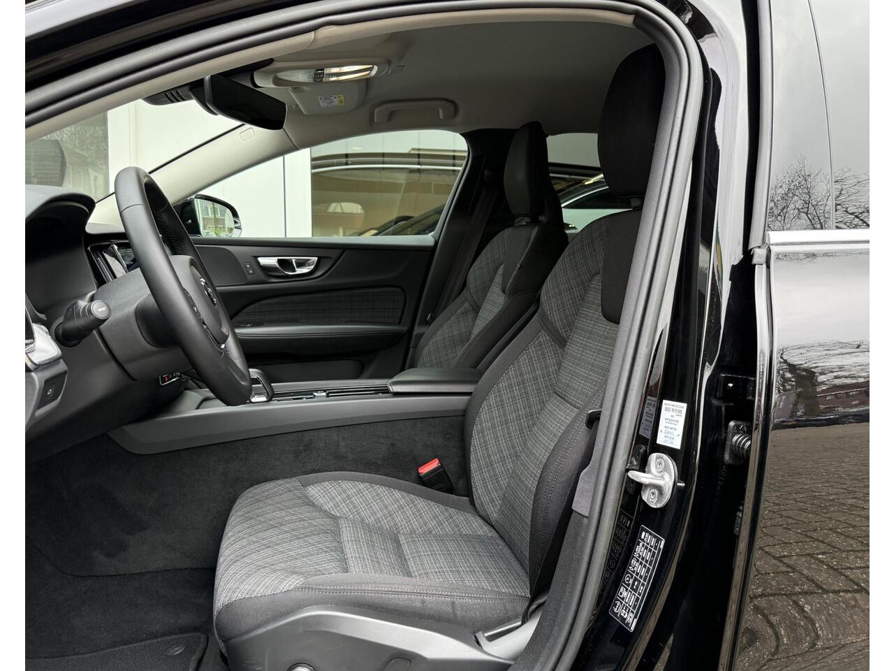 Volvo V60 2.0 B3 Core |Camera|BLIS|Adapt.Cruise|
