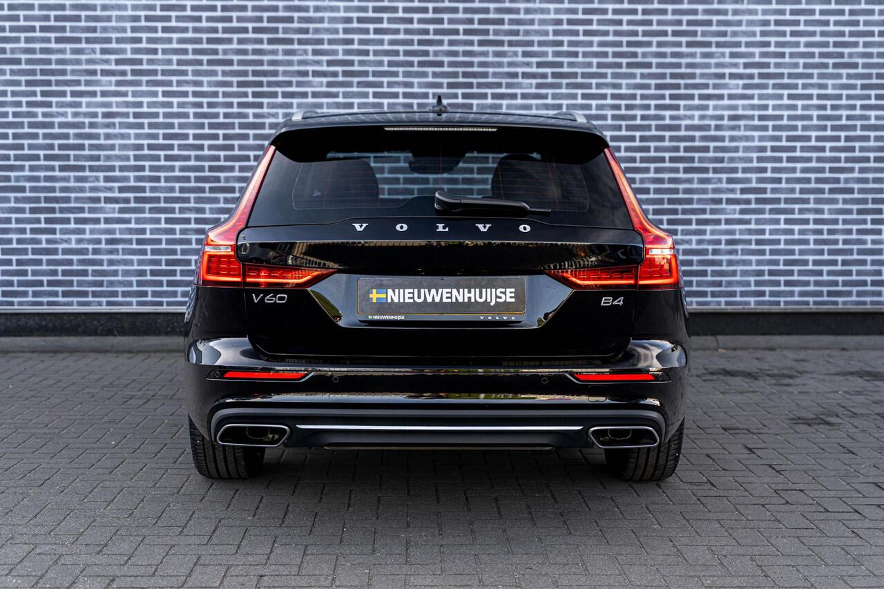 Volvo V60 2.0 B4 Plus Bright | Navigatie | Apple Carplay | Android Auto | Lederen Bekleding | Stoelverwarming | Achteruitrijcamera | Parkeersensoren | Lichtmetalen Velgen | Keyless Entry | Elektrische Achterklep