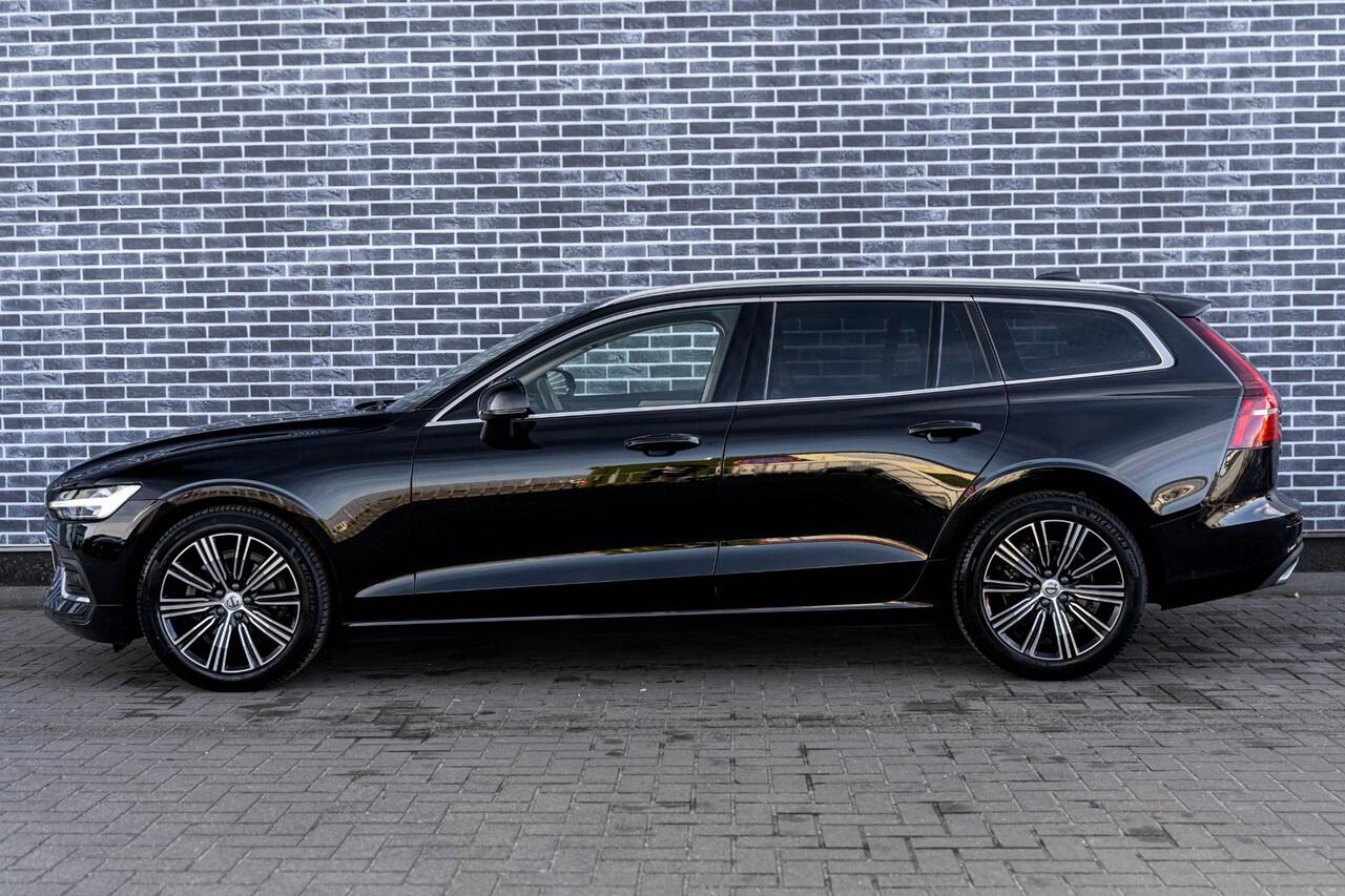 Volvo V60 2.0 B4 Plus Bright | Navigatie | Apple Carplay | Android Auto | Lederen Bekleding | Stoelverwarming | Achteruitrijcamera | Parkeersensoren | Lichtmetalen Velgen | Keyless Entry | Elektrische Achterklep