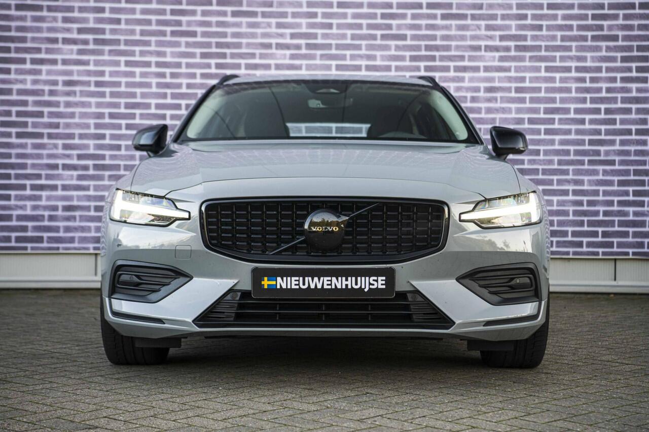 Volvo V60 2.0 B3 Essential Edition | Sport Pack | 19" Black Edition Velgen | Leder | Adaptieve Cruise Control | Stoelverwarming | Park Assist |