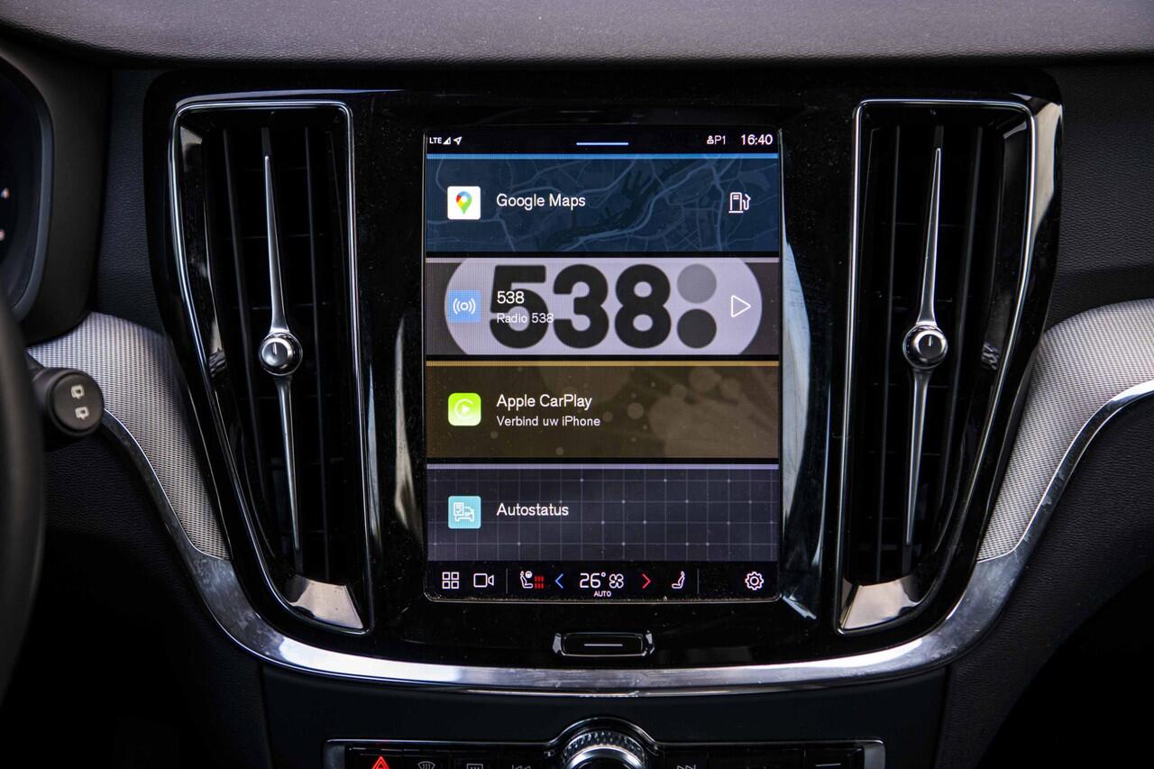 Volvo V60 2.0 B3 Essential Edition | Sport Pack | 19" Black Edition Velgen | Leder | Adaptieve Cruise Control | Stoelverwarming | Park Assist |